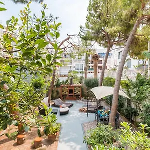Apartment 3 Bedroom With Private Garden On Location Centre
